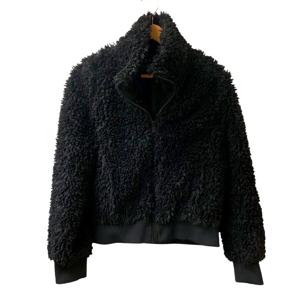 Zara Teddy Crop Jacket || Black - Picture 2 of 13